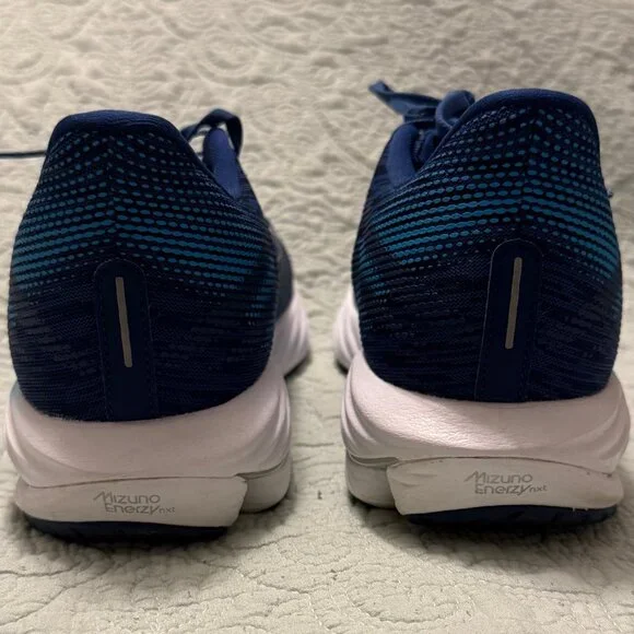 Mizuno Running Shoes - Wave Rider 28 - US Men 10.5 - Picture 5 of 7